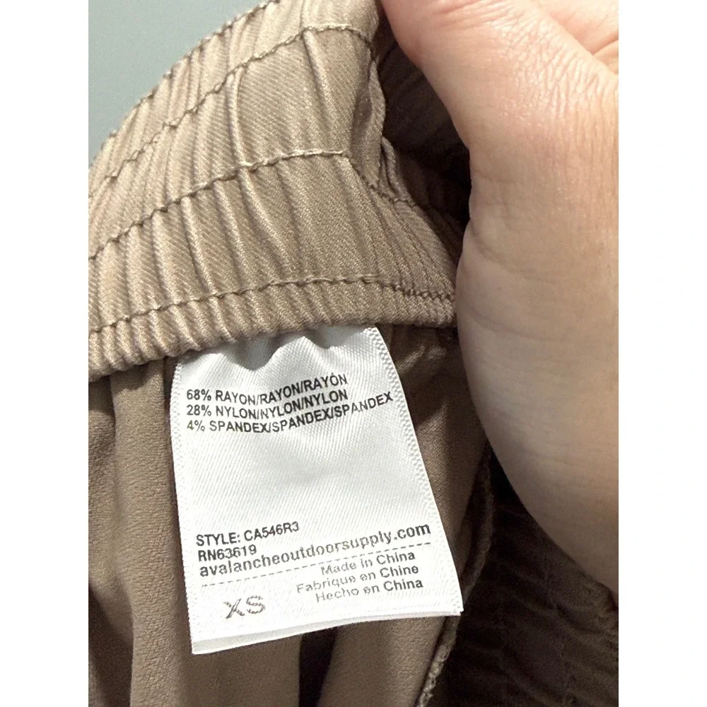 Avalanche Outdoor Supply Co Tan Khaki Hiking Shorts Womens XS gorpcore NWT